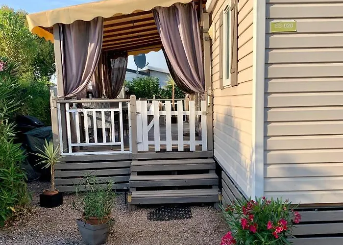 Magic Mobile Montourey, 3 Chambres, 2 Salles De Bain, Piscine Disponible Sur Place